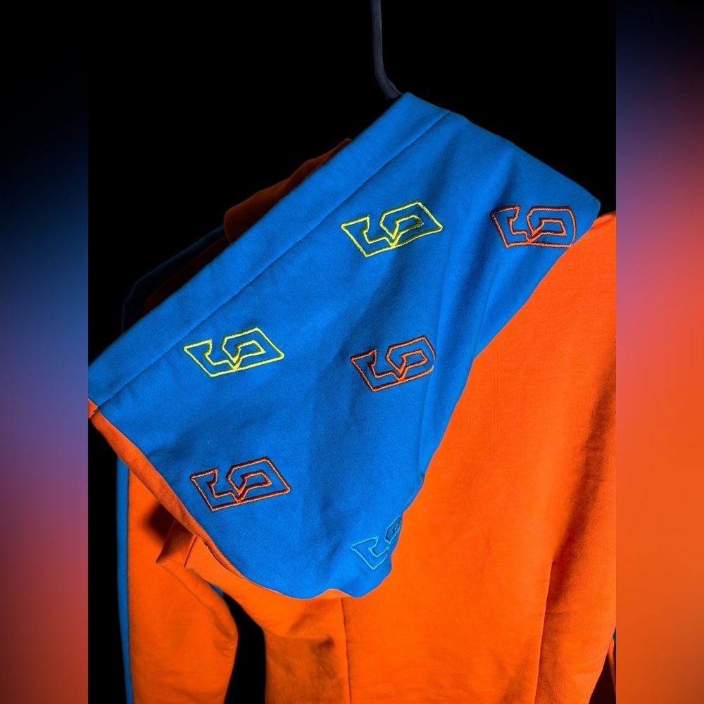 So Real | Gsuwoo Color Block Top in Orange/Blue/Yellow - Picture 3 of 15